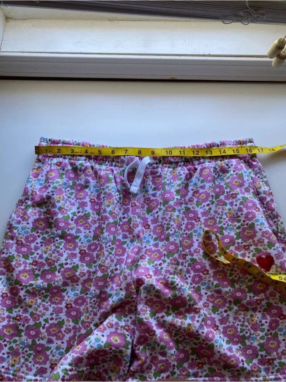 Preloved Floral Sweat Shorts XL Pink Heart Embroidered Made in Canada Coquette